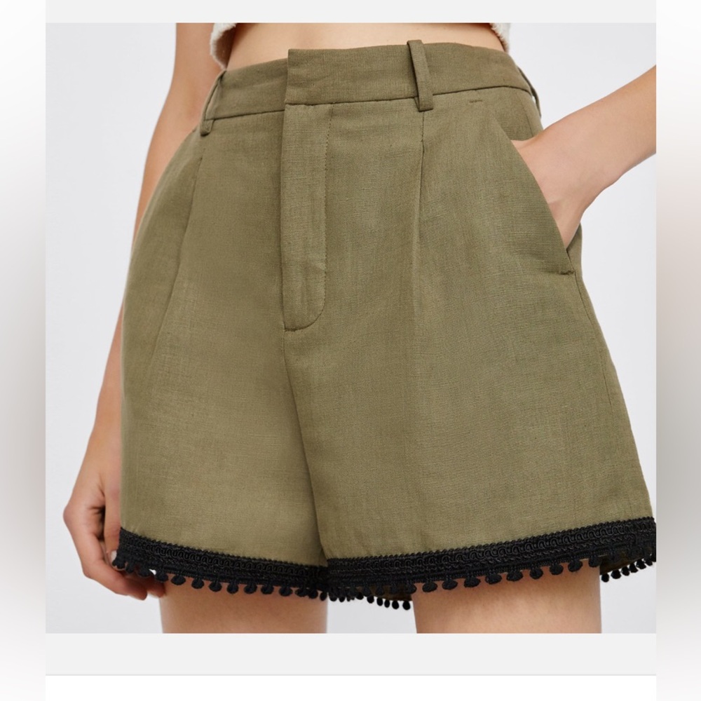 Zara sz S Olive Green Linen Blend Women's Shorts with Black Pompom Trim